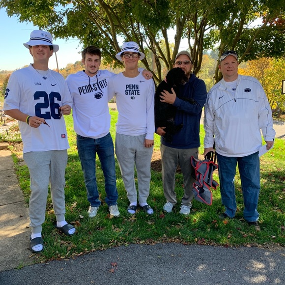 Meet your Posher, Megan - Picture 3 of 10